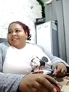 Snapshot of andrealopez1607_ chatting on November 28, 2025, 5:40 am andrealopez1607 online show from November 28, 2025, 5:40 am