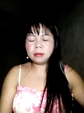 lusy-00 online show from September 15, 2025, 12:49 pm