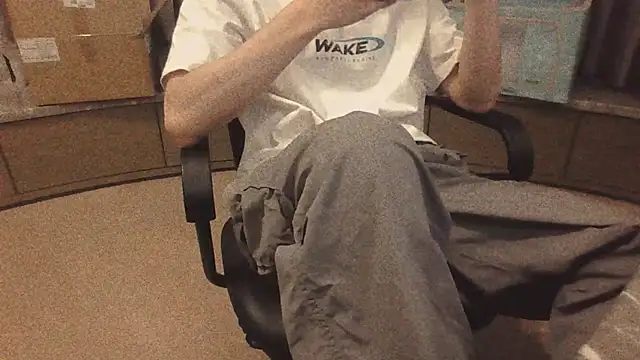 Snapshot of msk2004_06 chatting on November 21, 2025, 3:00 pm msk2004 06 online show from November 21, 2025, 3:00 pm