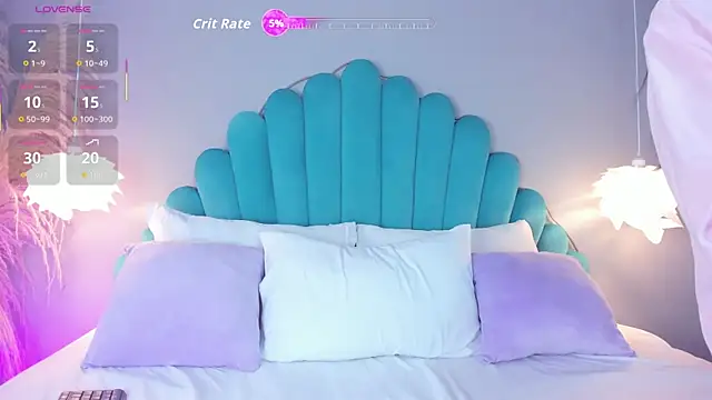 AlassiaHocthner online show from November 24, 2025, 11:43 am