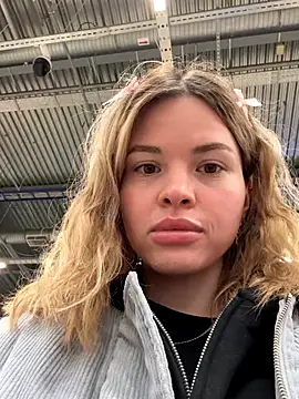 SMELLSEX online show from September 25, 2025, 6:14 pm