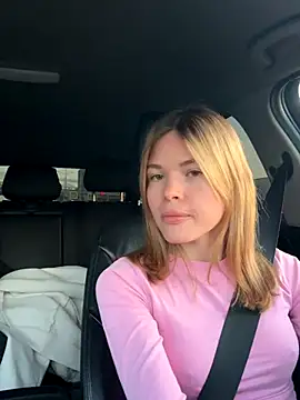 SMELLSEX online show from September 17, 2025, 4:09 pm