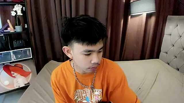 urfantasyhotbaby online show from November 27, 2025, 5:35 pm