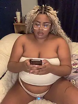 Snapshot of leiafox chatting on September 20, 2025, 7:08 pm leiafox online show from September 20, 2025, 7:08 pm