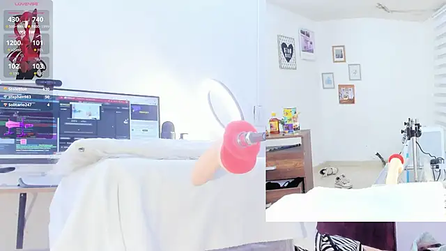 Snapshot of Rosy_Emely chatting on October 4, 2025, 9:33 am Rosy Emely online show from October 4, 2025, 9:33 am