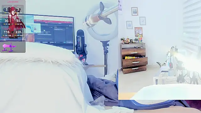 Snapshot of Rosy_Emely chatting on October 28, 2025, 9:19 am Rosy Emely online show from October 28, 2025, 9:19 am