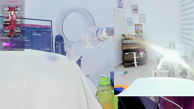 Snapshot of Rosy_Emely chatting on October 27, 2025, 9:32 am Rosy Emely online show from October 27, 2025, 9:32 am