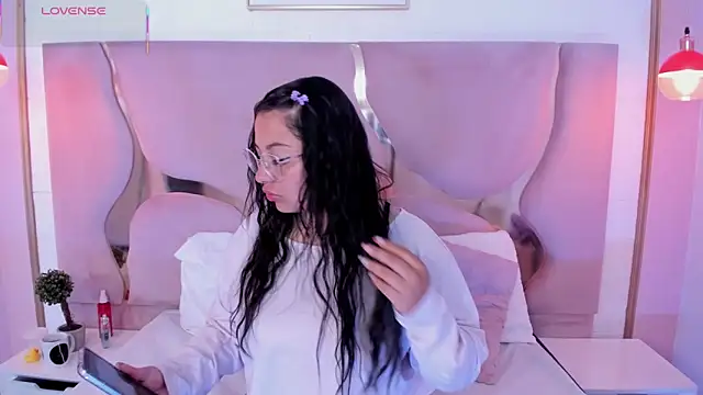 Snapshot of AbbieJoness__ chatting on October 8, 2025, 1:45 pm AbbieJoness online show from October 8, 2025, 1:45 pm