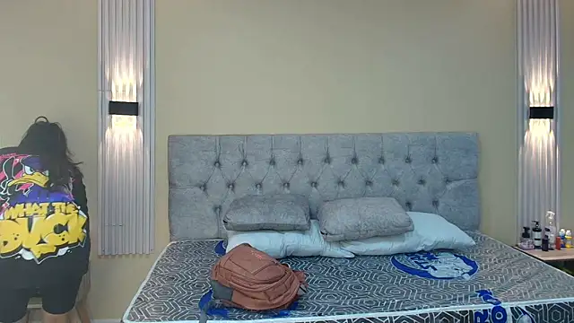 LiaMonroee  online show from September 25, 2025, 11:38 am