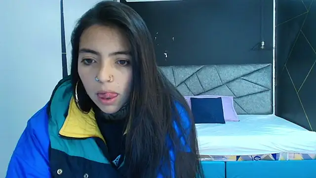 LiaMonroee  online show from November 16, 2025, 12:32 pm