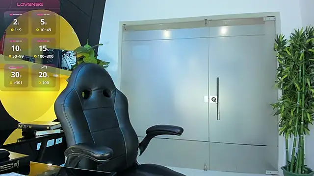 Snapshot of ElaMorris chatting on September 13, 2025, 11:54 am ElaMorris online show from September 13, 2025, 11:54 am