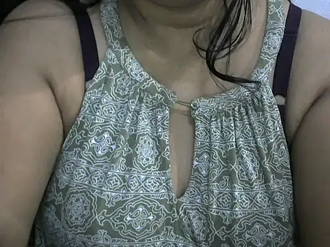 Snapshot of bosemalini chatting on October 8, 2025, 6:52 pm bosemalini online show from October 8, 2025, 6:52 pm