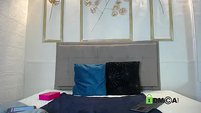 Snapshot of lia_harper_ chatting on October 2, 2025, 12:19 pm lia harper  online show from October 2, 2025, 12:19 pm