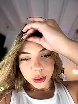 Snapshot of AngelBlushXXX chatting on October 13, 2025, 10:21 pm AngelBlushXXX online show from October 13, 2025, 10:21 pm