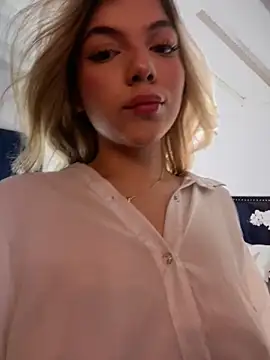 Snapshot of AngelBlushXXX chatting on October 20, 2025, 10:43 pm AngelBlushXXX online show from October 20, 2025, 10:43 pm