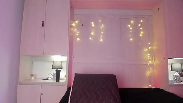 VickyRuiz  online show from February 10, 2026, 12:04 pm