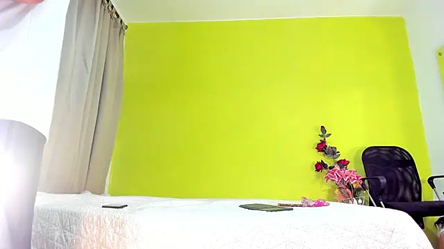 Celesteyorucso online show from September 11, 2025, 7:14 pm