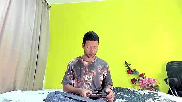 Celesteyorucso online show from September 12, 2025, 7:13 pm