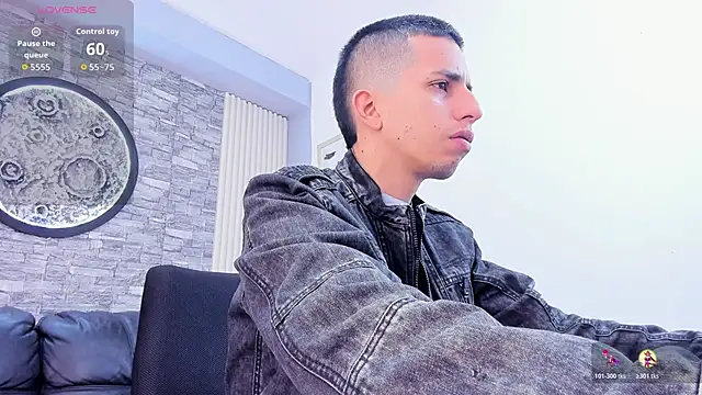 Snapshot of Alexander_gold chatting on October 24, 2025, 12:26 pm Alexander gold online show from October 24, 2025, 12:26 pm