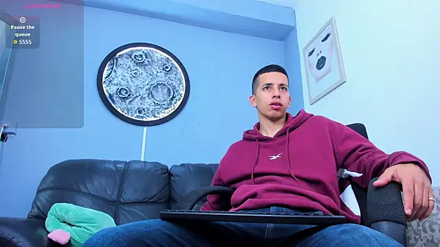 Snapshot of Alexander_gold chatting on September 29, 2025, 3:28 pm Alexander gold online show from September 29, 2025, 3:28 pm