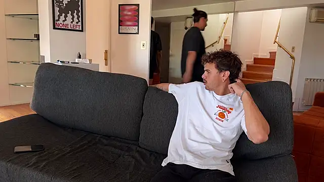 lenruy online show from November 16, 2025, 6:56 pm