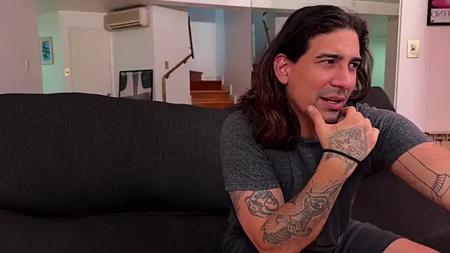 lenruy online show from January 19, 2026, 1:09 am