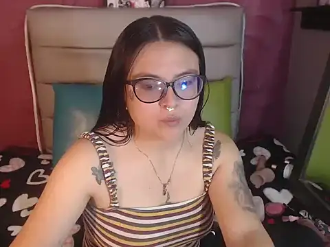 Cailing Zu online show from September 24, 2025, 7:42 pm