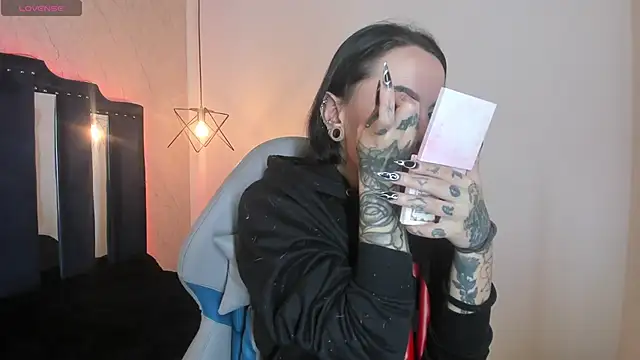 Snapshot of Zami_Escobar_of chatting on September 30, 2025, 7:20 pm Zami Escobar of online show from September 30, 2025, 7:20 pm