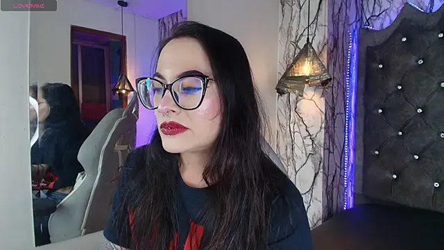 Snapshot of Zami_Escobar_of chatting on October 6, 2025, 7:36 pm Zami Escobar of online show from October 6, 2025, 7:36 pm