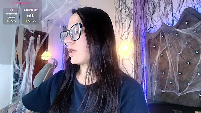 Snapshot of Zami_Escobar_of chatting on October 24, 2025, 6:40 pm Zami Escobar of online show from October 24, 2025, 6:40 pm