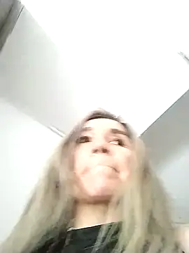 Snapshot of Ms_lunaRose chatting on September 23, 2025, 8:27 pm Ms lunaRose online show from September 23, 2025, 8:27 pm