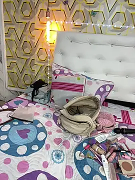 Ashly cutee online show from April 2, 2026, 11:11 pm