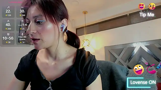 Snapshot of Candy_Hott7 chatting on October 8, 2025, 8:42 pm Candy Hott7 online show from October 8, 2025, 8:42 pm