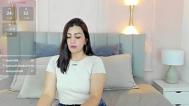 Snapshot of victoria_bourne chatting on June 15, 2026, 7:13 pm victoria bourne online show from June 15, 2026, 7:13 pm