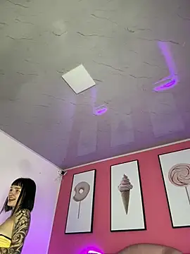 Miss-Jimena online show from September 30, 2025, 8:26 pm