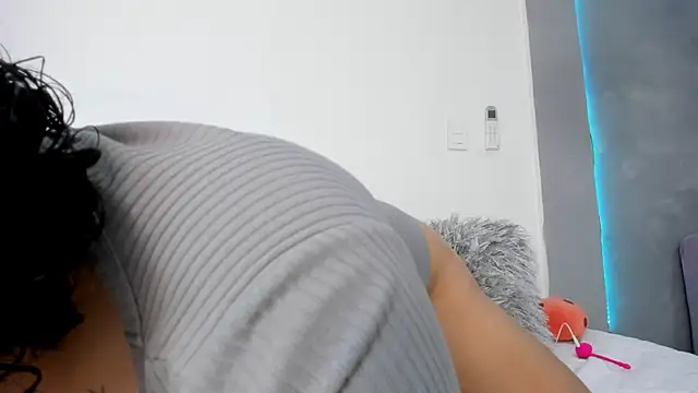 alexholyy online show from October 31, 2025, 1:52 pm