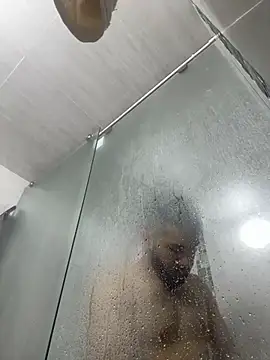 Snapshot of Diicaprio69 chatting on October 15, 2025, 8:39 pm Diicaprio69 online show from October 15, 2025, 8:39 pm