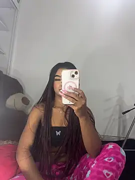 ISABELLAsheet online show from October 20, 2025, 1:18 am