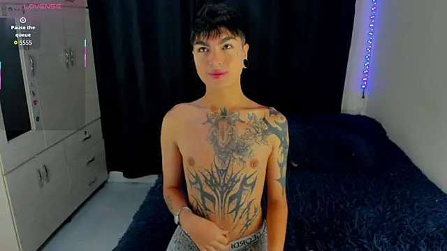 Dark luckyyy online show from November 5, 2025, 12:19 pm