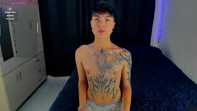 Snapshot of Dark_luckyyy chatting on November 4, 2025, 8:12 pm Dark luckyyy online show from November 4, 2025, 8:12 pm