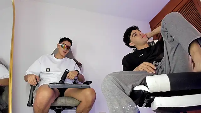 sotooliver3 online show from February 23, 2026, 8:53 pm