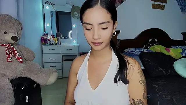 mia yireth online show from October 9, 2025, 1:28 am