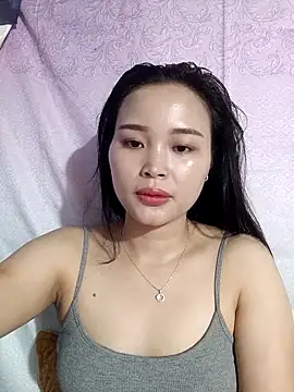 Snapshot of Lili_lovely chatting on September 27, 2025, 1:23 am Lili lovely online show from September 27, 2025, 1:23 am