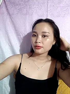 Snapshot of Lili_lovely chatting on September 29, 2025, 1:45 am Lili lovely online show from September 29, 2025, 1:45 am