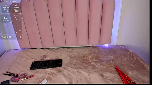 Snapshot of MissCandyliciouss chatting on September 23, 2025, 1:29 pm MissCandyliciouss online show from September 23, 2025, 1:29 pm