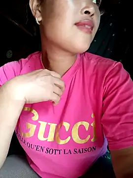 Snapshot of maycuc123 chatting on October 29, 2025, 7:18 am maycuc123 online show from October 29, 2025, 7:18 am