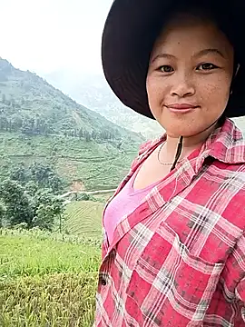 Snapshot of maycuc123 chatting on September 21, 2025, 6:40 am maycuc123 online show from September 21, 2025, 6:40 am