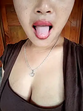 Snapshot of maycuc123 chatting on September 18, 2025, 12:24 am maycuc123 online show from September 18, 2025, 12:24 am