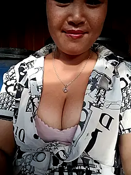 Snapshot of maycuc123 chatting on September 20, 2025, 12:59 am maycuc123 online show from September 20, 2025, 12:59 am