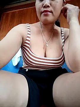 Snapshot of maycuc123 chatting on September 10, 2025, 7:40 am maycuc123 online show from September 10, 2025, 7:40 am